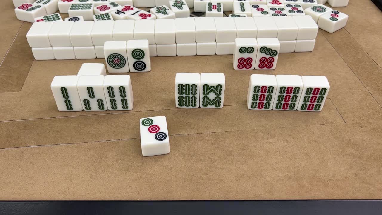 打麻将技巧_夹张搭子如何处理_麻将拆搭技巧