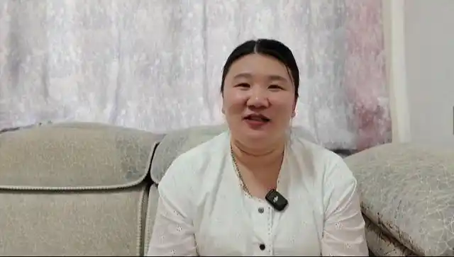 军嫂盯着徒步方队找丈夫迷糊了_军嫂 宿迁 枣园社区