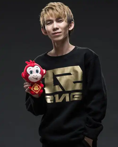 LPL天才ADC陨落故事_edg娜美就是一sb_娜美职业生涯回顾