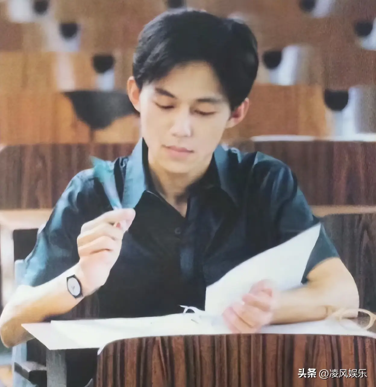 何炅回应衰老焦虑:准备再干三四十年_何炅面容变化_何炅衰老焦虑