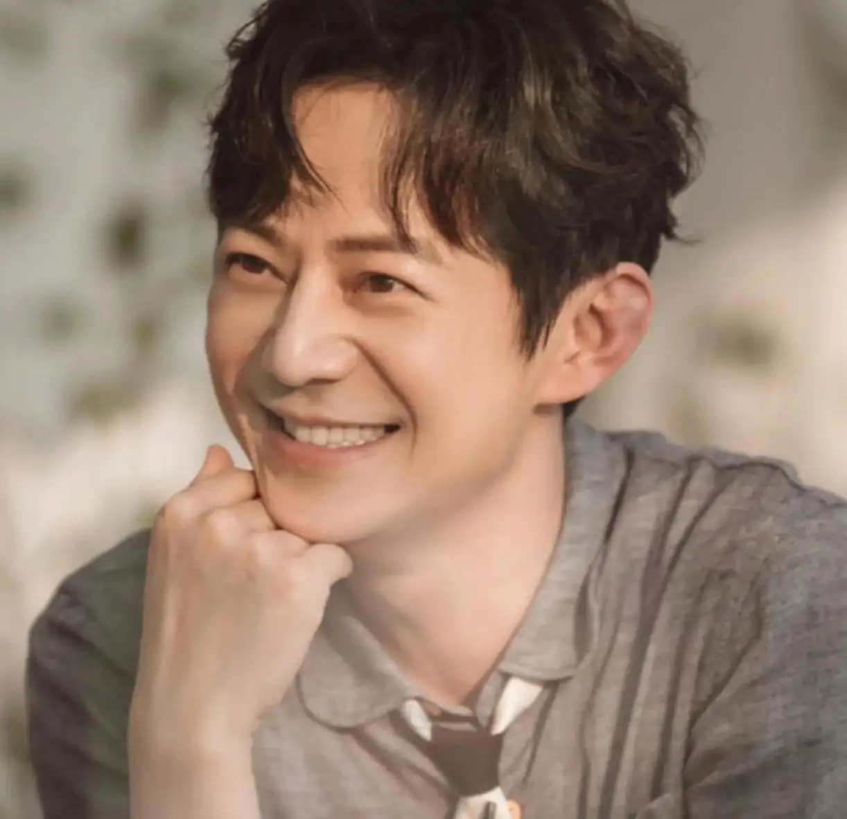 何炅中年困境_何炅变老_何炅回应衰老焦虑：准备再干三四十年