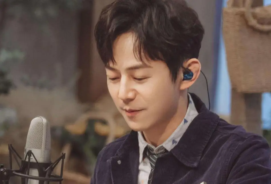 何炅变老_何炅中年困境_何炅回应衰老焦虑：准备再干三四十年