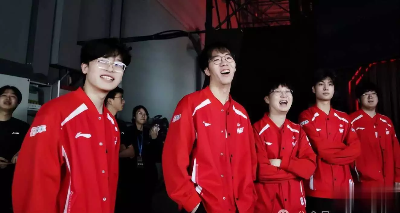 lollpl_WE战队一场未胜原因_LPL登峰组排名分析