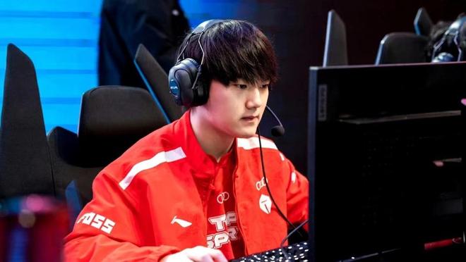 LPL世界冠军中野彻底决裂！BLG路人缘崩塌：比赛支持率低至1:10