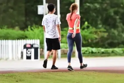 别再硬凑一万步了 这个步数最合理_最佳性价比步数_每天走多少步最健康