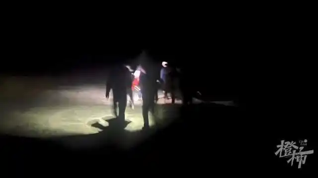 青海无人区迷路搜救过程_冷湖火星营地自驾被困救援_男子自驾青海失联2月车子被找到