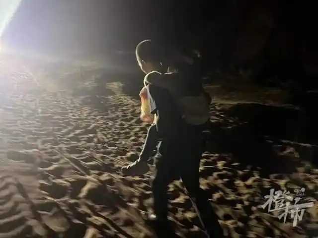 男子自驾青海失联2月车子被找到_冷湖火星营地自驾被困救援_青海无人区迷路搜救过程