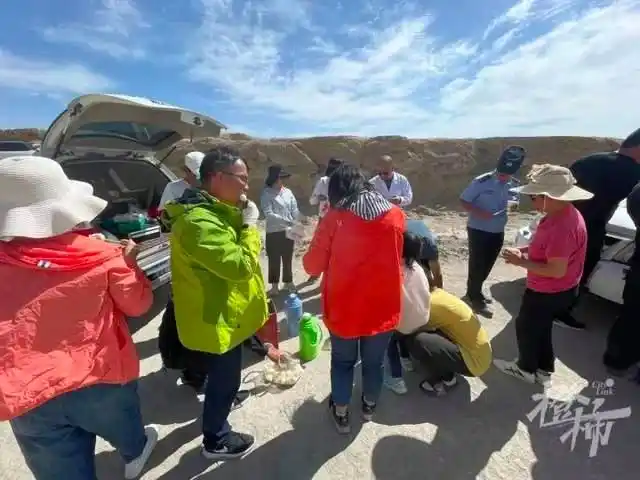 男子自驾青海失联2月车子被找到_青海无人区迷路搜救过程_冷湖火星营地自驾被困救援