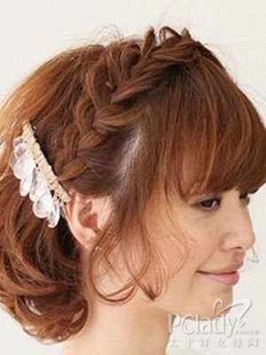 最新中短发发型扎法