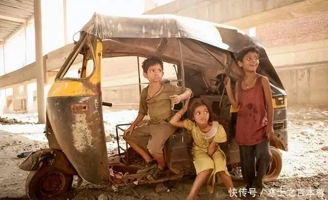印度电影贫民窟的百万富翁_贫民窟的百万富翁 贾马尔 失踪的女朋友拉提卡