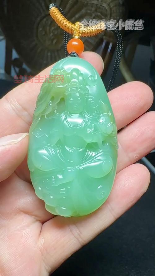 什么是俄罗斯碧玉？这种漂亮的玉石值得收藏吗？