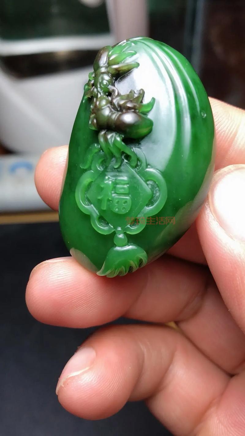 什么是俄罗斯碧玉？这种漂亮的玉石值得收藏吗？