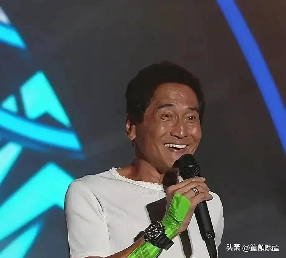 明星生图真实长相_明星发型_精修图VS生图对比