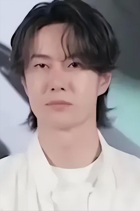精修图VS生图对比_明星发型_明星生图真实长相