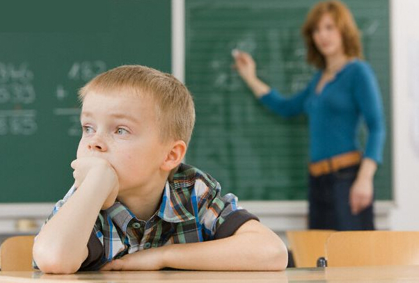 孩子专注力差怎么办_孩子上课注意力不集中怎么办_如何提升孩子专注力