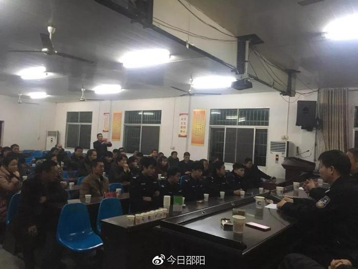 邵东灵官殿镇发生袭警事件 多名警察受伤