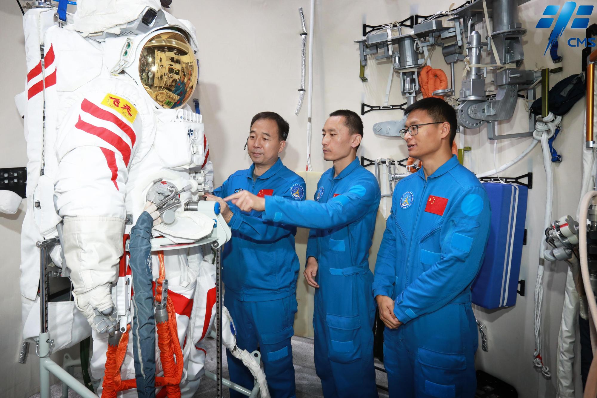 2023年中国十大科技进展新闻_2025中国十大新闻_全球首座第四代核电站商运投产
