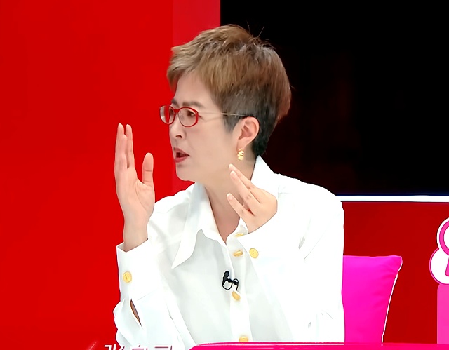 张泉灵观察室_生育自由职业寿命_张泉灵北大演讲高清下载