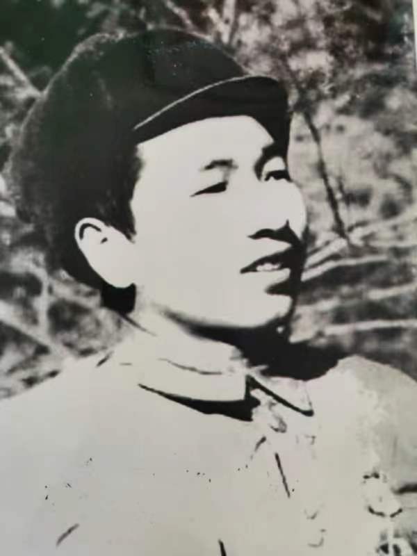 战地记者孙佑杰  木刻工具战地记者  《鸭绿江告诉你》战地记者_日本 战地记者