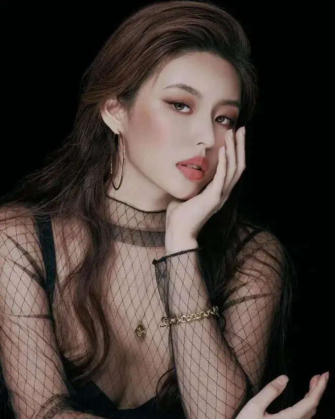 赛车美女_女赛车手郑宥娜_赛车女司机专业训练