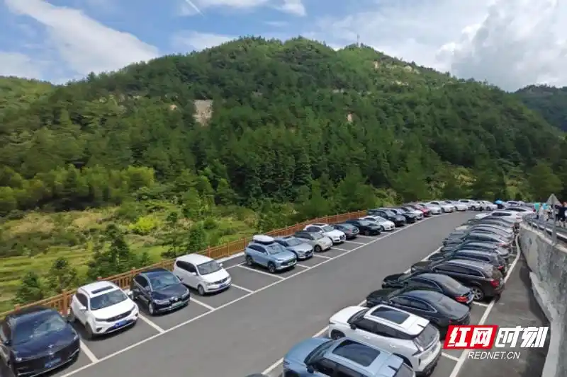 桂东县龙溪瀑布旅游开发_桂东荣获中国最佳生态旅游示范县称号 新华网_龙溪村生态文旅振兴