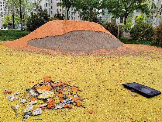 济南绿地中央公园卫生问题_历下区公园管理混乱_济南千亩银杏林垃圾遍地 当地回应