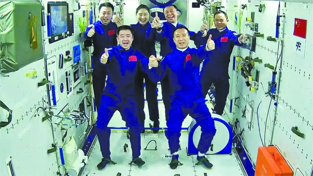 俄乌冲突影响深远_十大新闻事件_2022年环球时报十大新闻