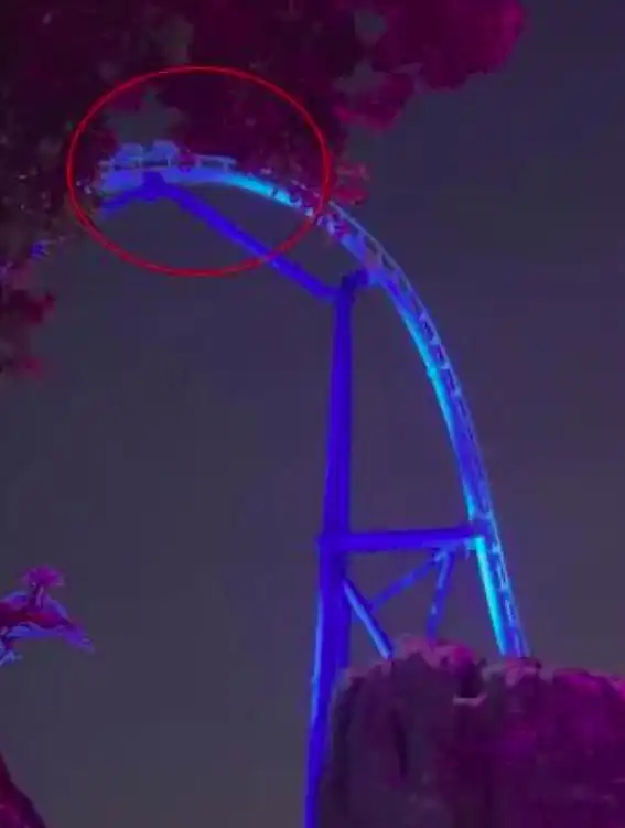 雪域雄鹰过山车碰撞事件_欢乐谷事故_深圳欢乐谷过山车追尾事故