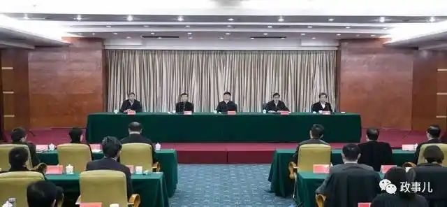 这位市长职务有变:写"爆款"文章走红 阅读量10万+