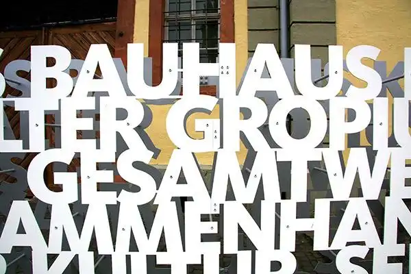 包豪斯在魏玛的起源与发展_魏玛包豪斯学校历史_魏玛公园