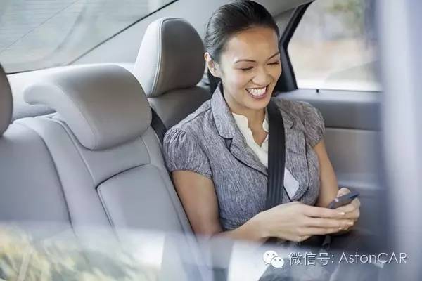 后排乘客不系安全带属违法_后排不系安全带罚款规定_深圳交警安全带整治行动