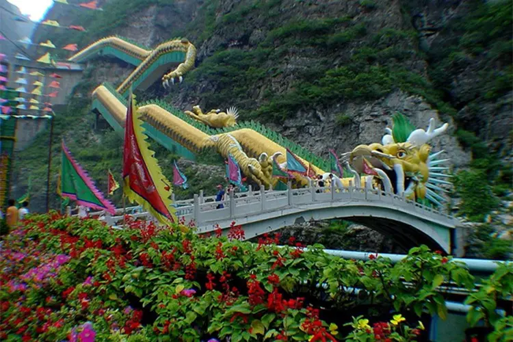 延庆玉渡山古崖居一日游_延庆真人cs_延庆一日游团建拓展