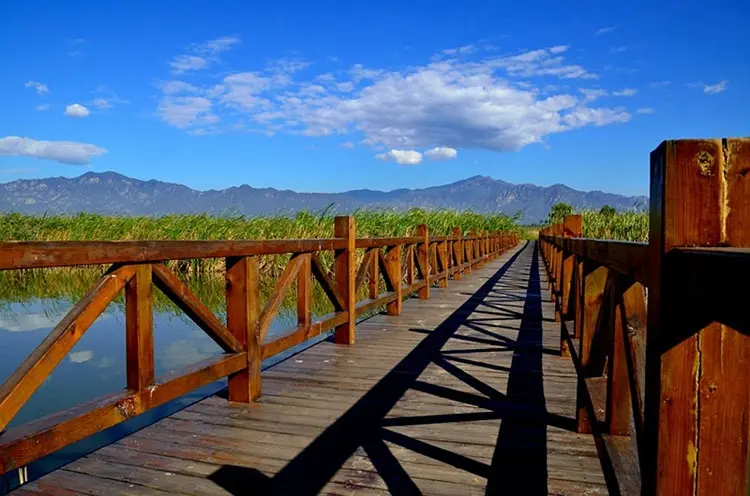 延庆一日游团建拓展_延庆玉渡山古崖居一日游_延庆真人cs