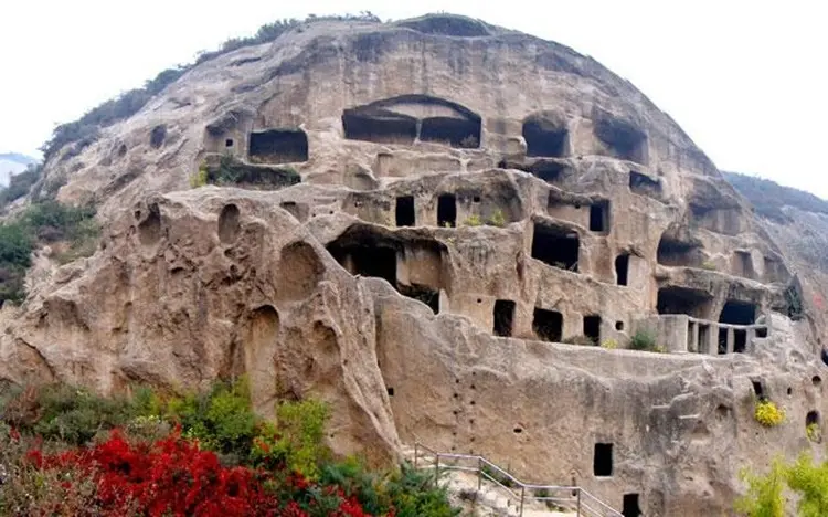 延庆真人cs_延庆一日游团建拓展_延庆玉渡山古崖居一日游