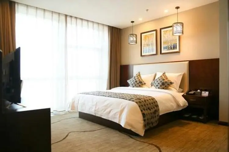 延庆真人cs_延庆玉渡山古崖居一日游_延庆一日游团建拓展