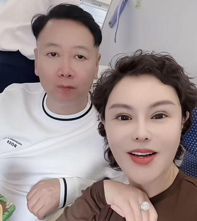 央视披露网红户晨风账号被封详情_小影夫妇偷税漏税 账号被封直播行业反思 网红社会责任与法律意识