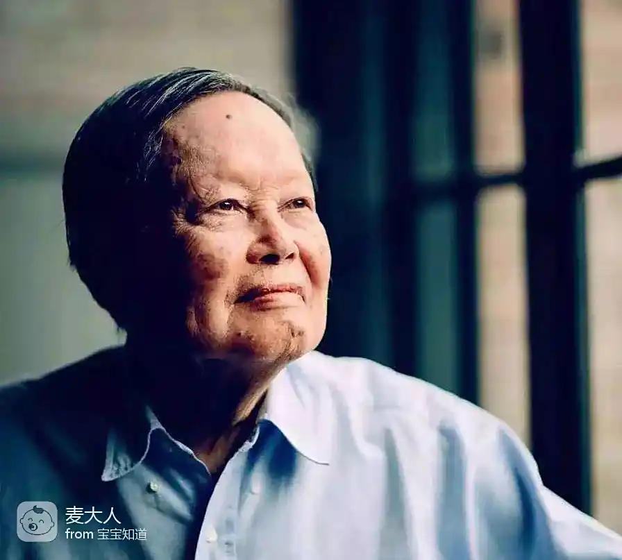 杨振宁与翁帆的爱情故事_杨振宁翁帆婚姻十五年_杨振宁之弟杨振平现状