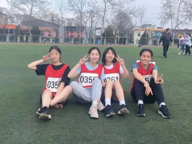 校运会通讯稿接力运动员_新生运动会田径比赛故事_北京大学2021级本科生新生运动会