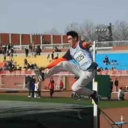 北京大学2021级本科生新生运动会_校运会通讯稿接力运动员_新生运动会田径比赛故事