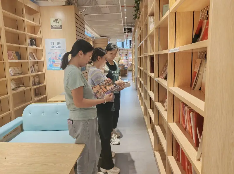开阳县开展秋季“开学季·护苗”文化市场安全专项检查行动
