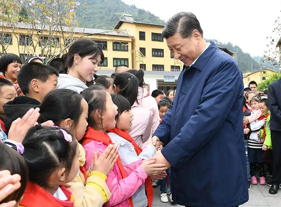 习近平总书记对少年儿童的期望_习近平总书记关心关爱少年儿童成长_总书记的“家常话”格外暖心
