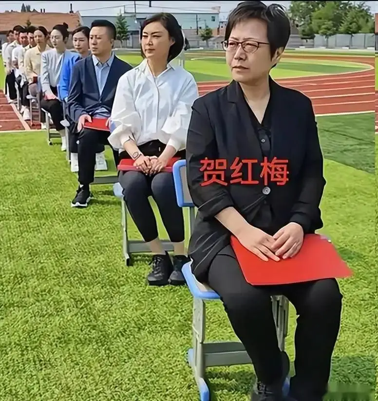 康辉主播职业生涯发展_央视主播贺红梅直播失误_央视各种直播失误大集合