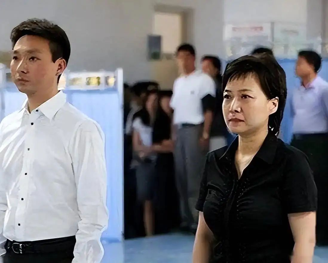 央视主播贺红梅直播失误_央视各种直播失误大集合_康辉主播职业生涯发展