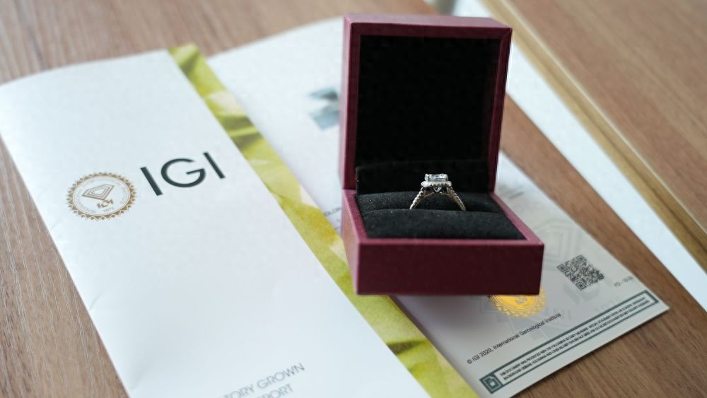 99克拉进口钻石只要22元？——电商平台假钻石泛滥现象调查