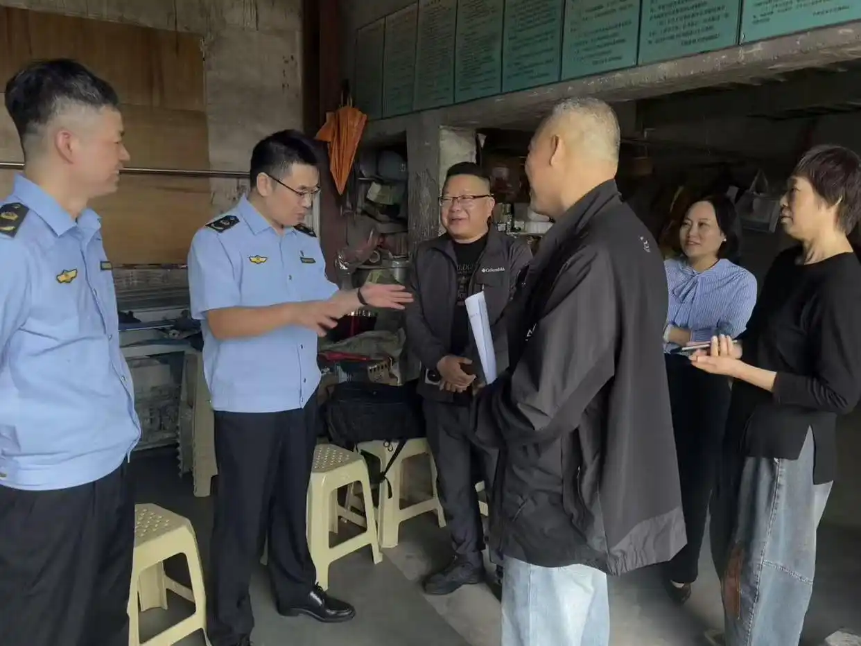 “传家锅”老员工们主动回厂帮忙_瑞安传家锅 停产复产 政企合作