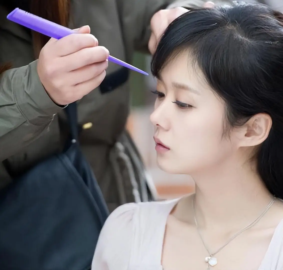 张娜拉 中国发展经历_张娜拉 舆论事件回顾_张娜拉韩服图片