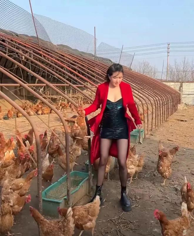 张暖雅全婐照片图bt_张暖雅从香港到山东的婚姻转变_张暖雅43岁怀孕生子农村生活