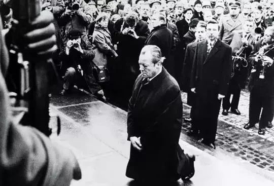 广岛原子弹爆炸74周年_美国向日本投核弹_日本不认罪原因分析
