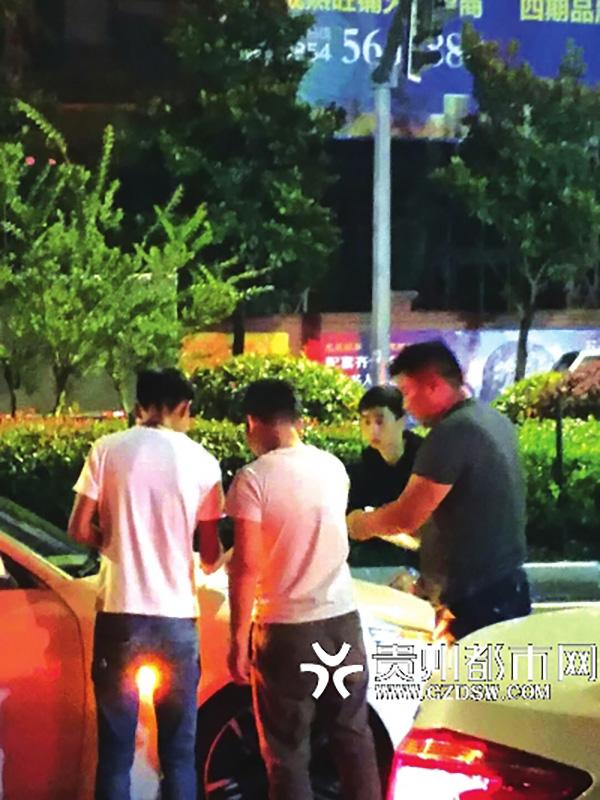 高速上豪车碰瓷党 疯狂作案300起_豪车碰瓷 团伙作案 警方调查