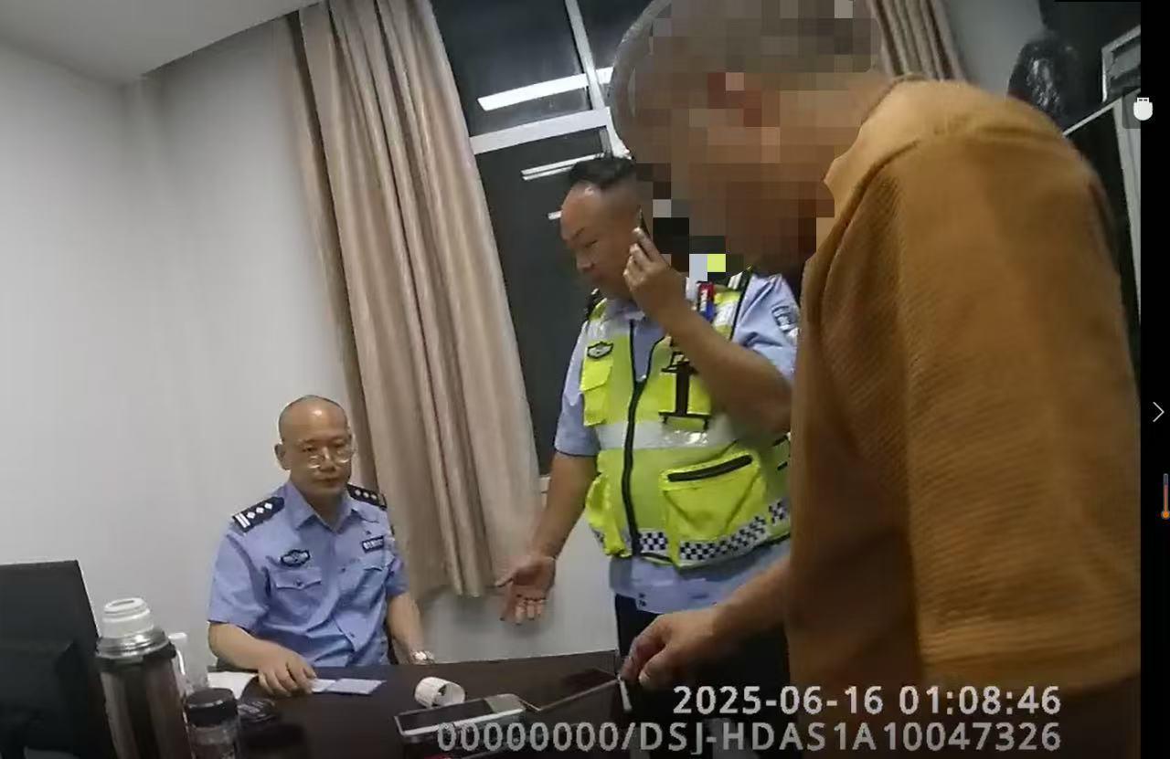 武汉上半年酒驾典型案例_武汉交警曝光酒驾典型案例_武汉一路口突发车祸致7伤 司机被抓